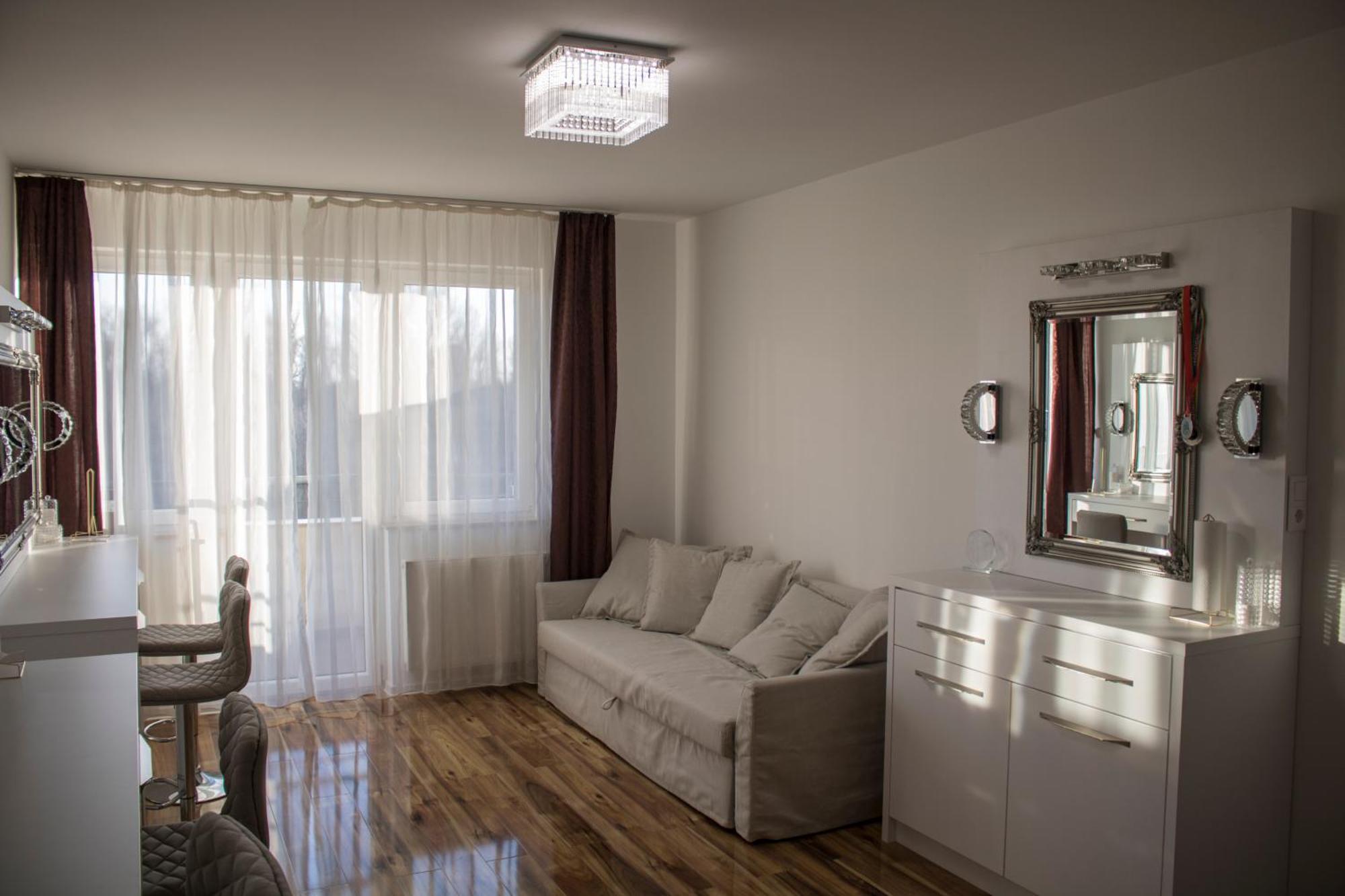 Apartamento Tp Spacious Stylish Free Parking Szeged Exterior foto