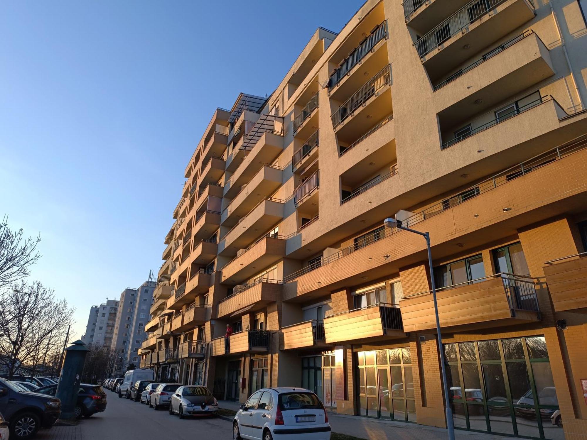 Apartamento Tp Spacious Stylish Free Parking Szeged Exterior foto