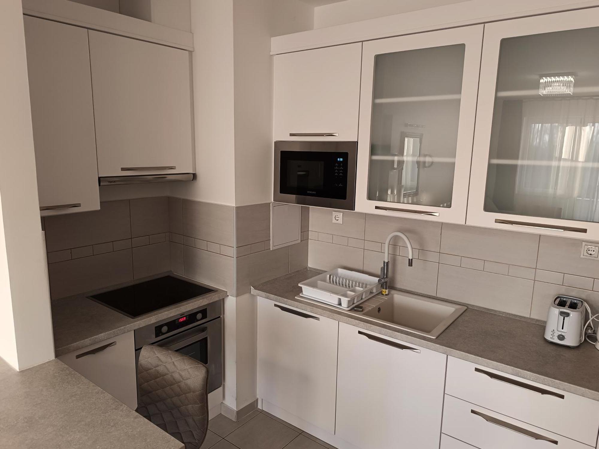 Apartamento Tp Spacious Stylish Free Parking Szeged Exterior foto